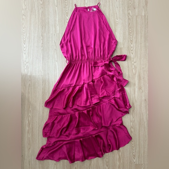 Petal & pup satin ruffle tiered midi dress nwot - Picture 5 of 5